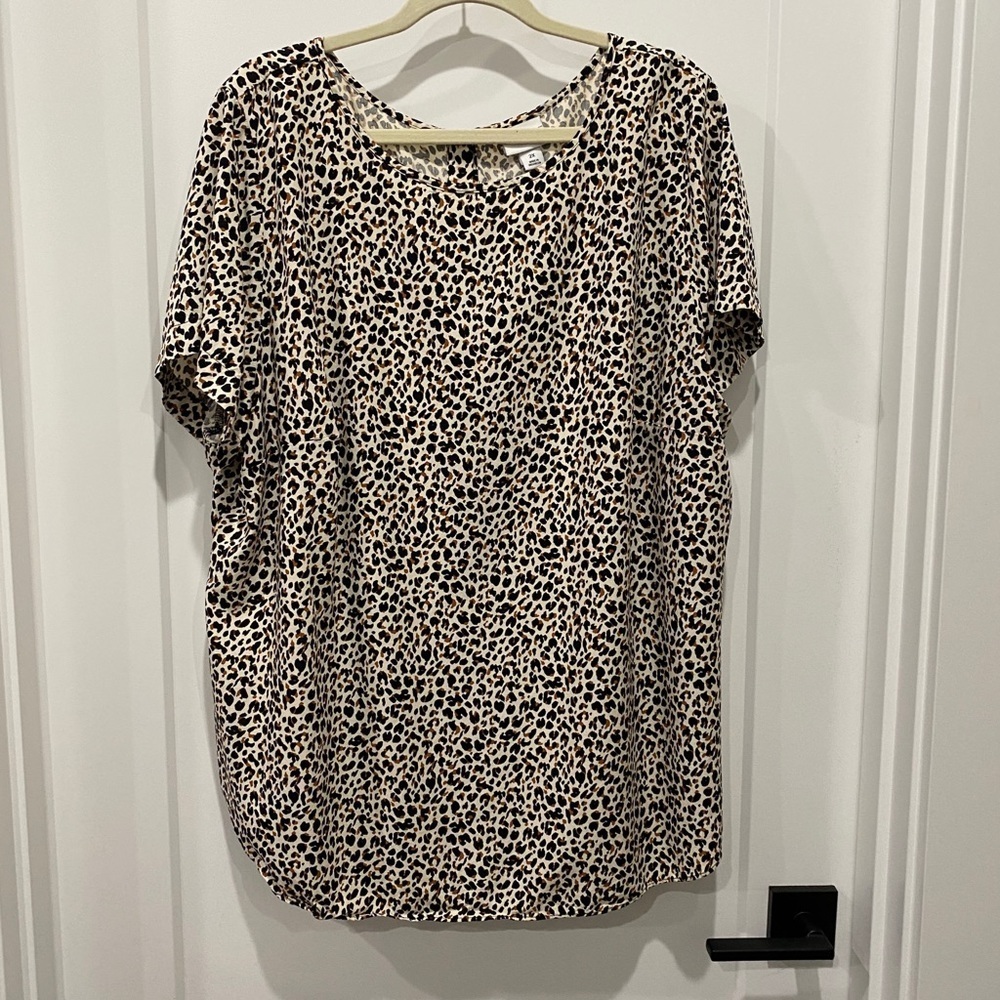 Button Back Blouse - Picture 4 of 9